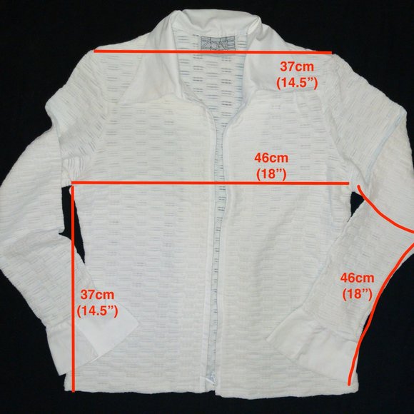 4/$20 | Zone White Long Sleeve Zipper Blouse with Textured material - Picture 3 of 5